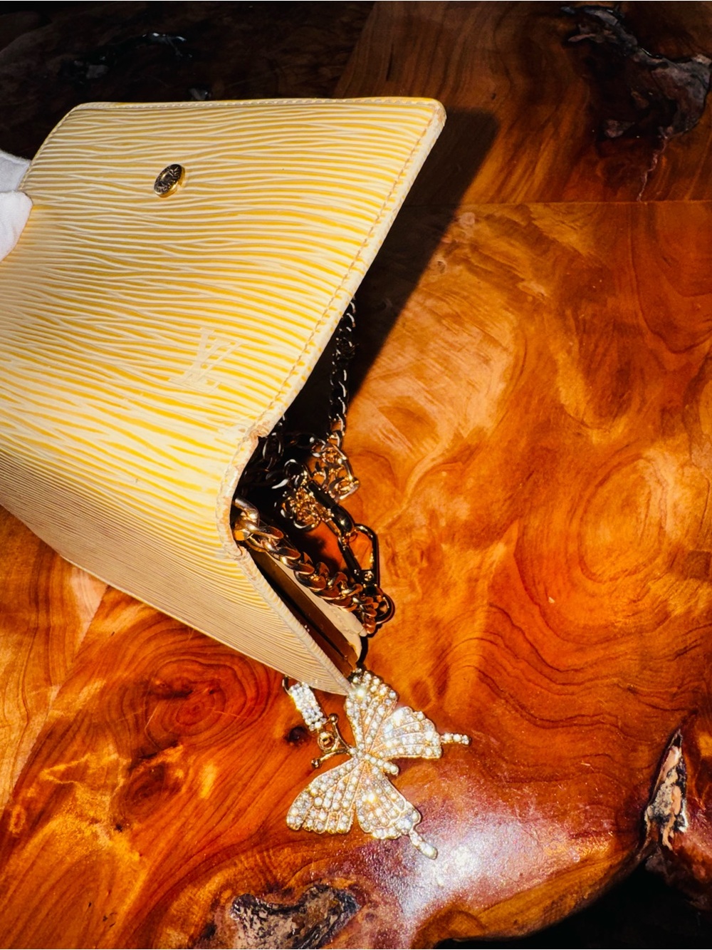 Louis Vuitton yellow Eppy, French wallet, kiss Lock compact vintage 2002 - Picture 8 of 17